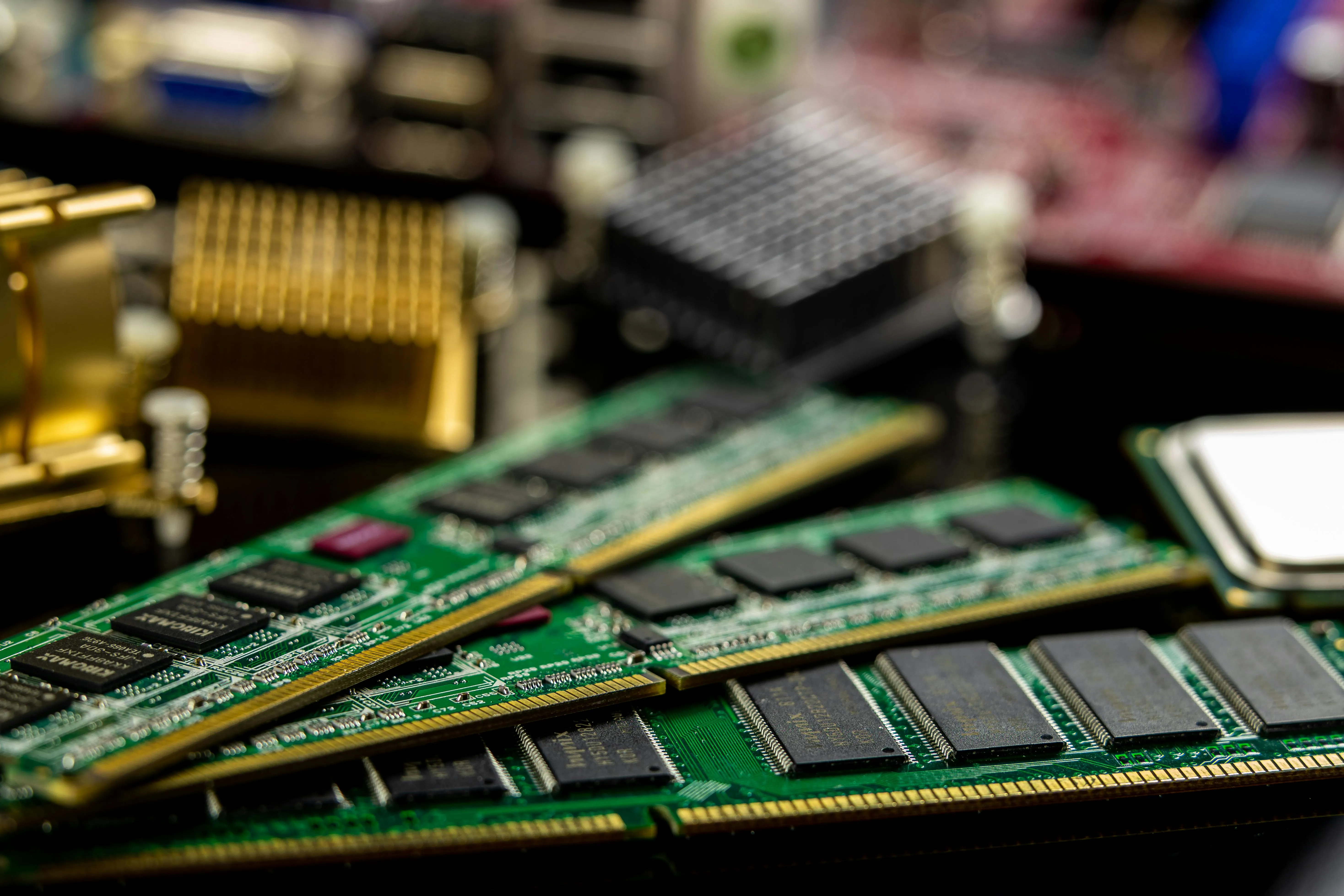 Micron Resumes DDR4/LPDDR4 Production, with DDR4 Capacity to Quadruple
