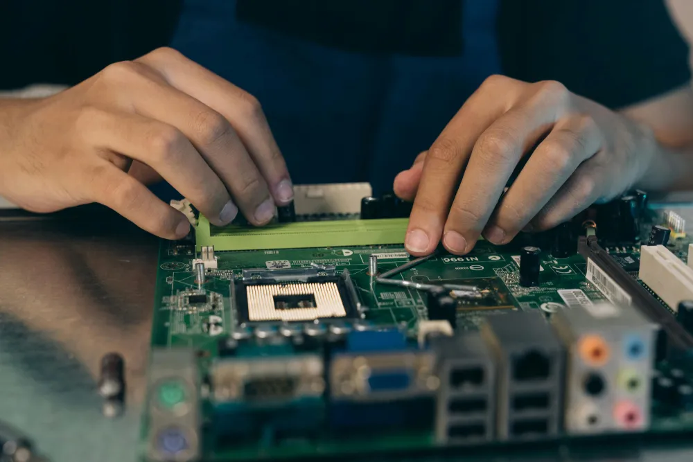 How to Skip Middlemen & Source Reliable Direct OTT Hardware Manufacturers from China