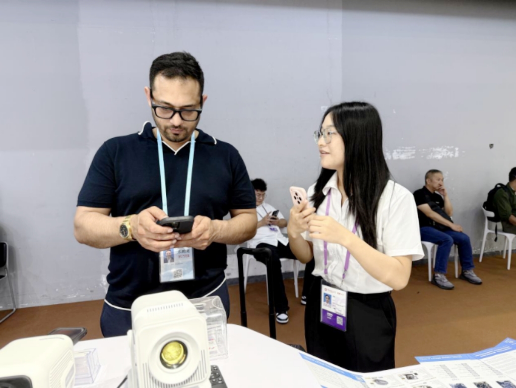 IK Makes a Mark at the 138th Canton Fair — Smart Hardware Innovation for the Global Market